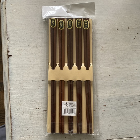 10 Sets of Wooden Reusable Japanese Chopsticks. NEW - Picture 4 of 8